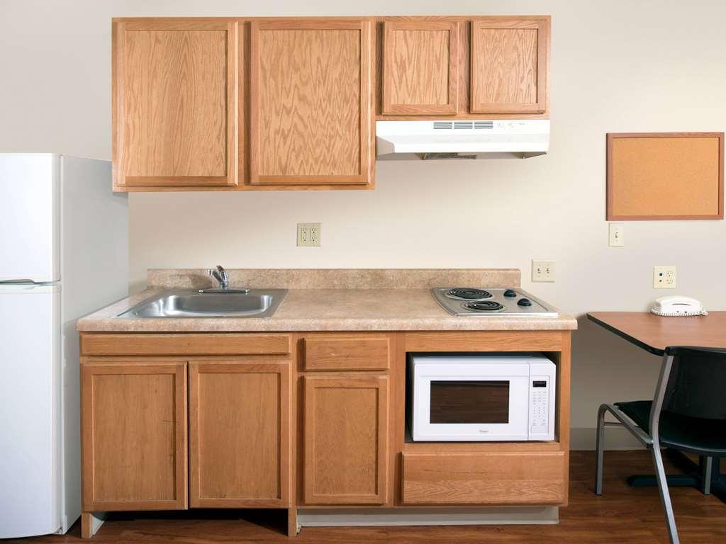 Extended Stay America Select Suites - Oklahoma City - Southeast Мур Стая снимка