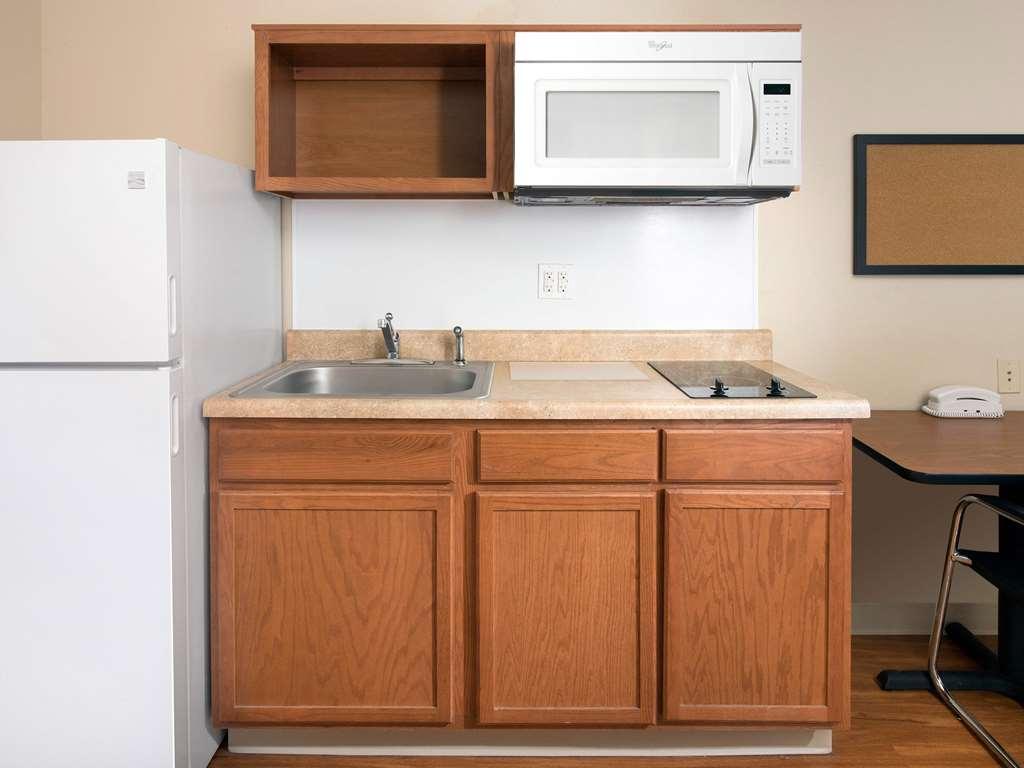 Extended Stay America Select Suites - Oklahoma City - Southeast Мур Стая снимка