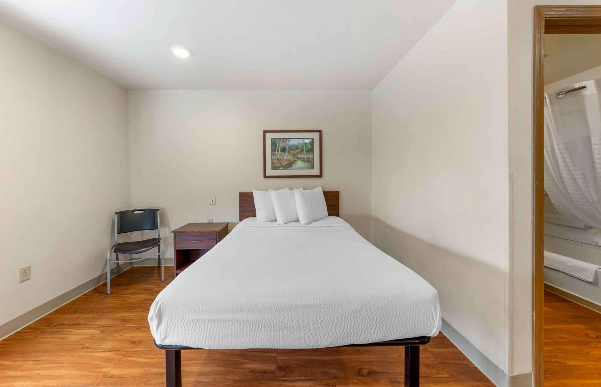 Extended Stay America Select Suites - Oklahoma City - Southeast Мур Екстериор снимка
