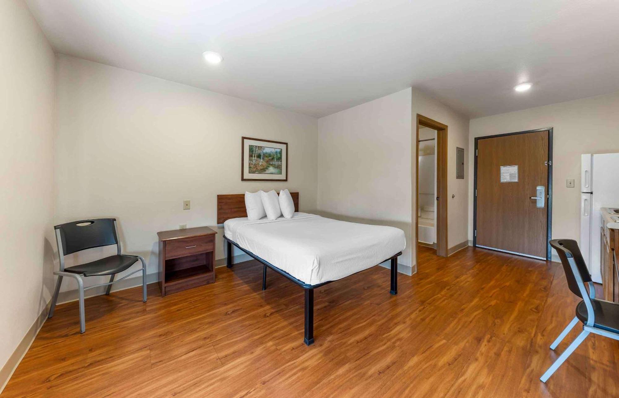 Extended Stay America Select Suites - Oklahoma City - Southeast Мур Екстериор снимка