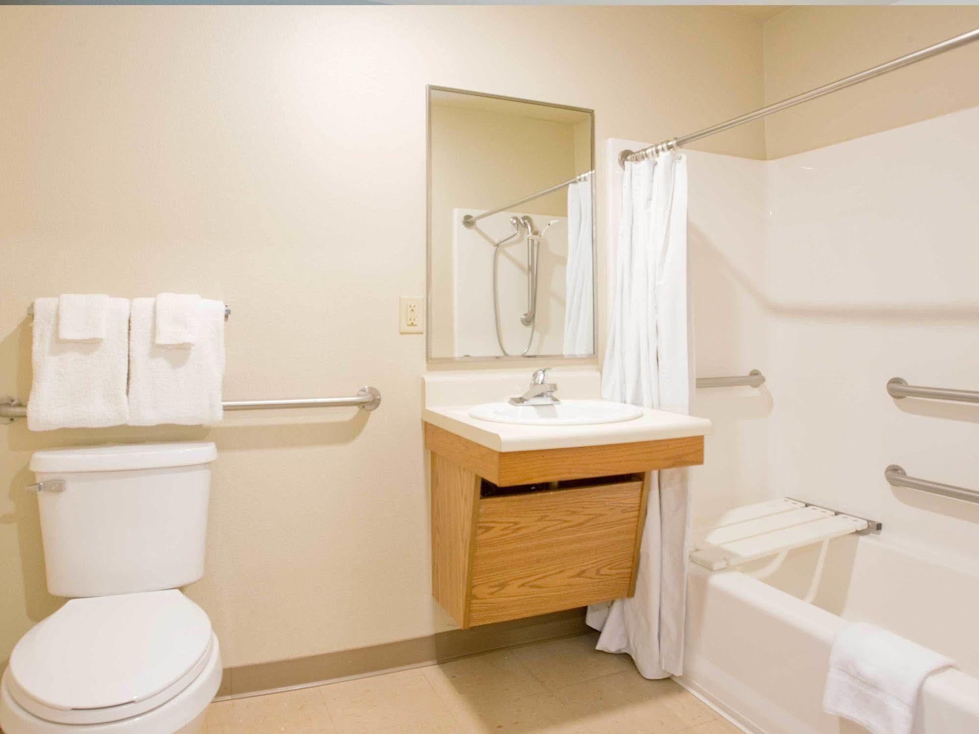 Extended Stay America Select Suites - Oklahoma City - Southeast Мур Екстериор снимка