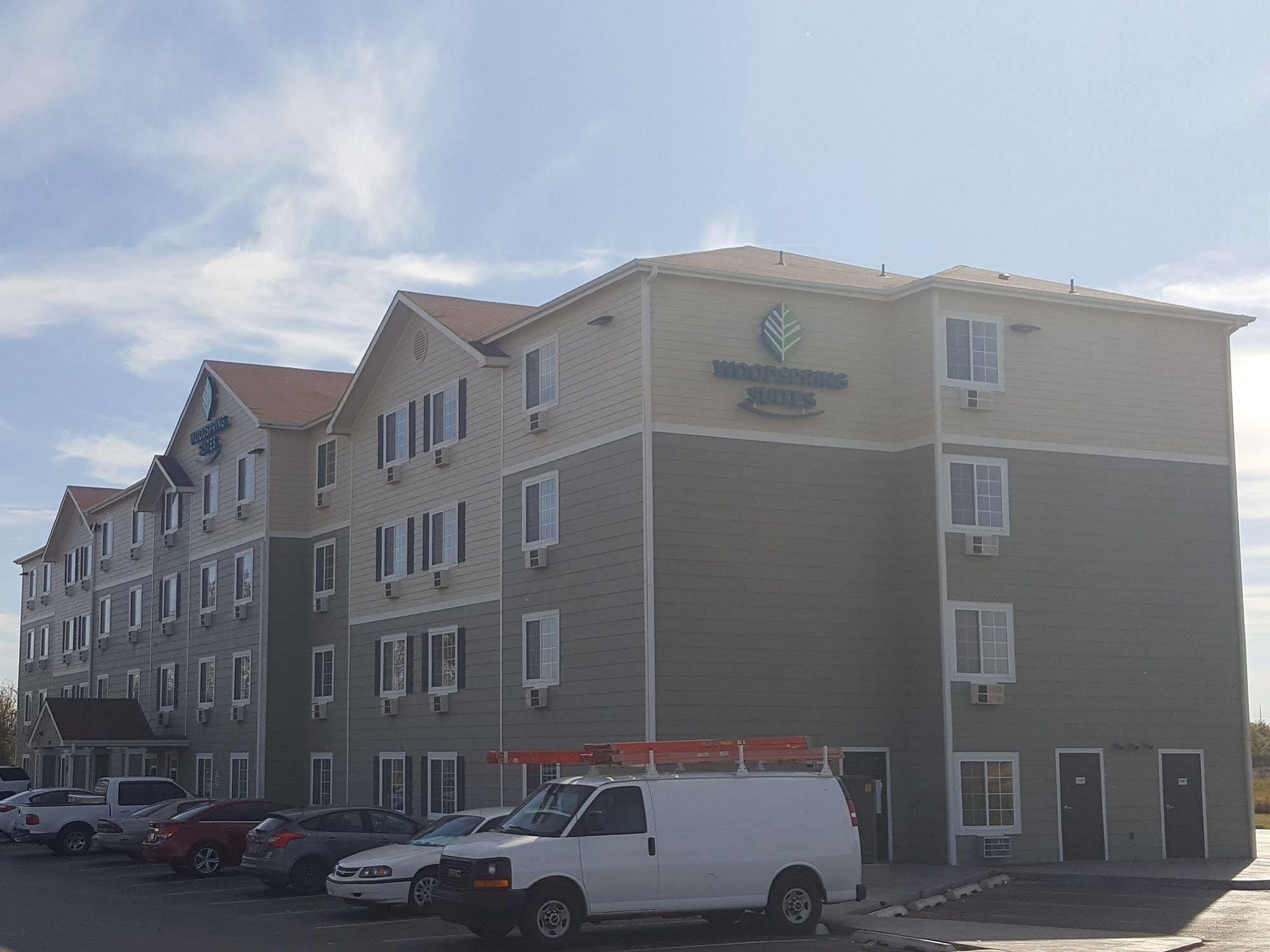Extended Stay America Select Suites - Oklahoma City - Southeast Мур Екстериор снимка